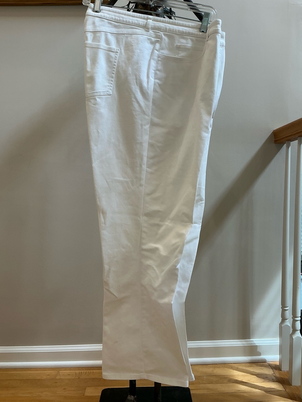 Windridge Carol Nash Classic White Boot Cut Pants by